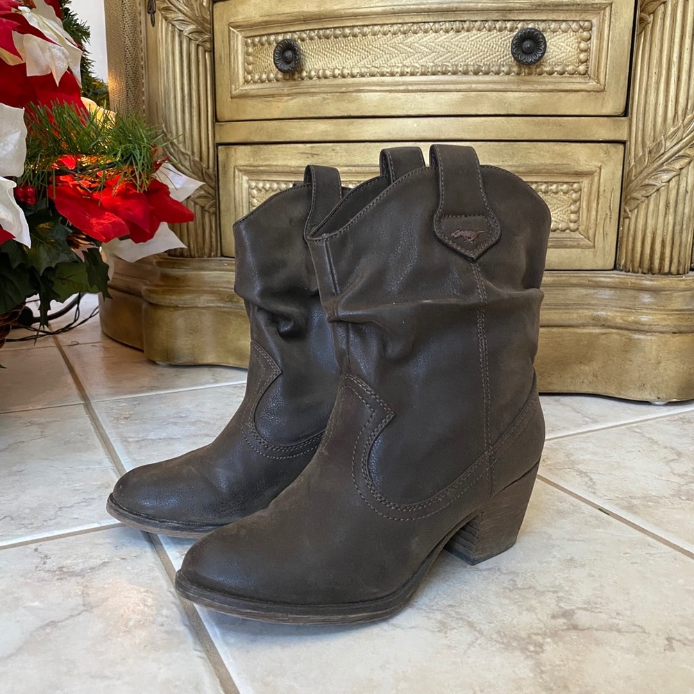 Rocket Dog western boot